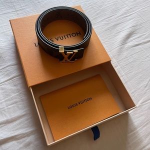 Louis Vuitton reversible belt ONLY USED ONCE